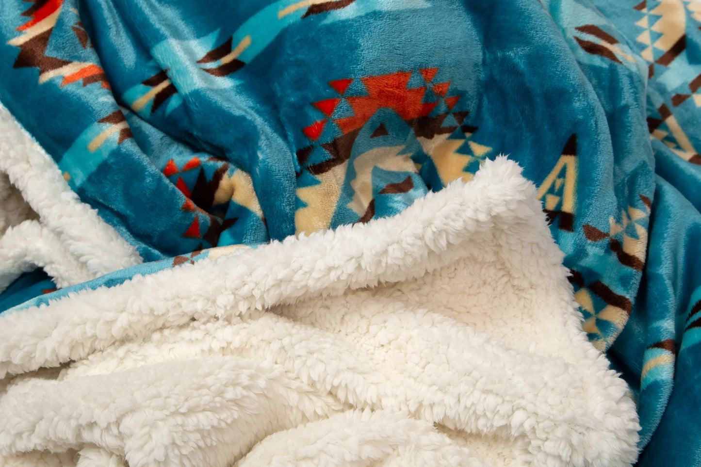 JP528 Casten's Turquoise Southwest Plush Throw