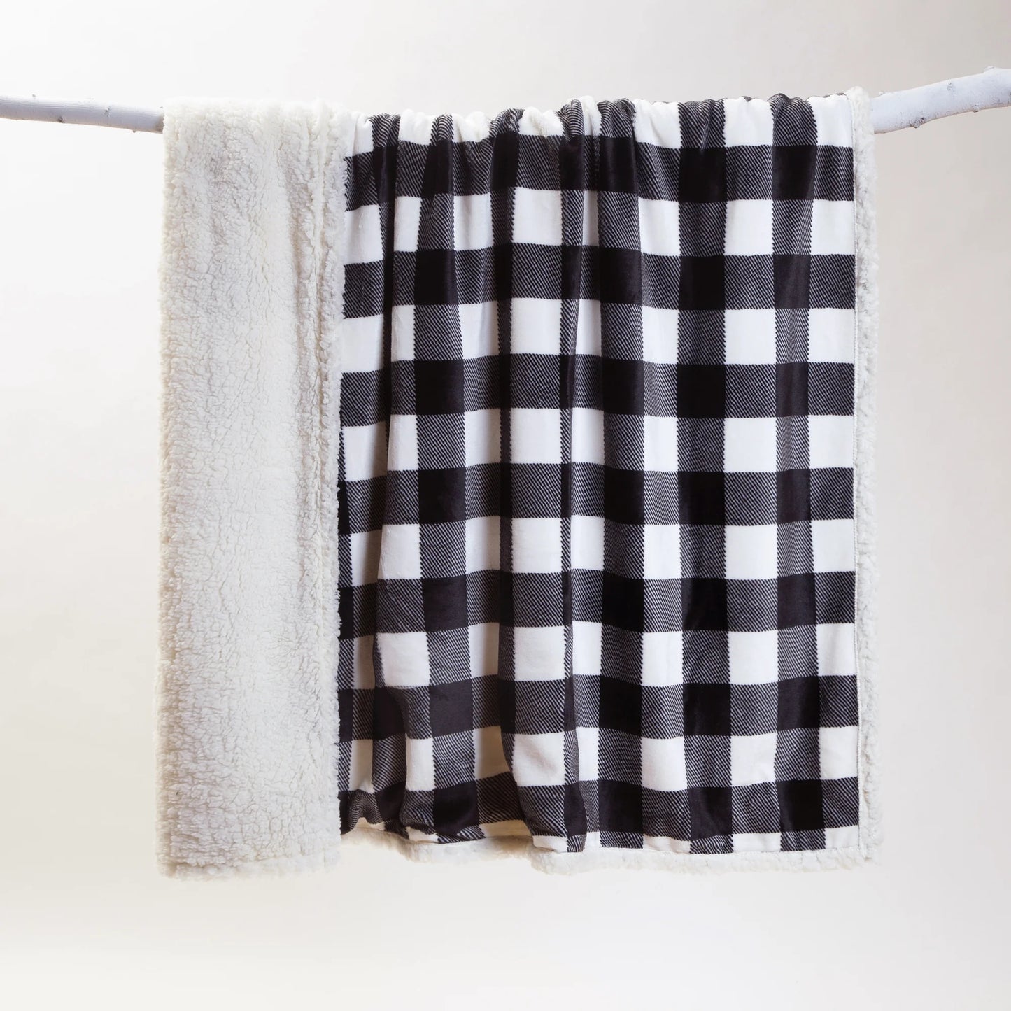 JP713TH Carsten's Black, White Plaid Plush Throw Blanket