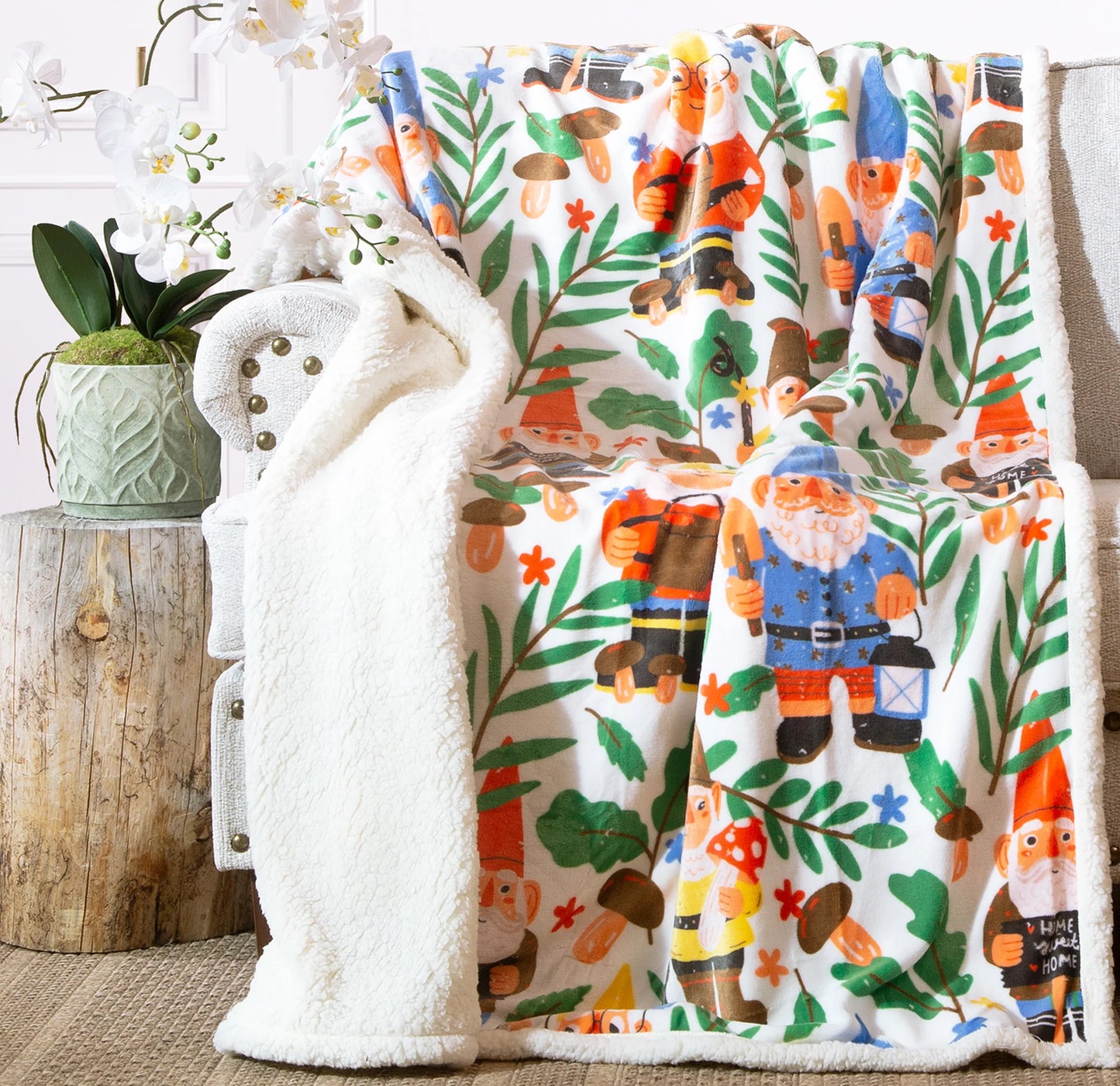 JP896 Carsten's Gnomes Plush Throw Blanket