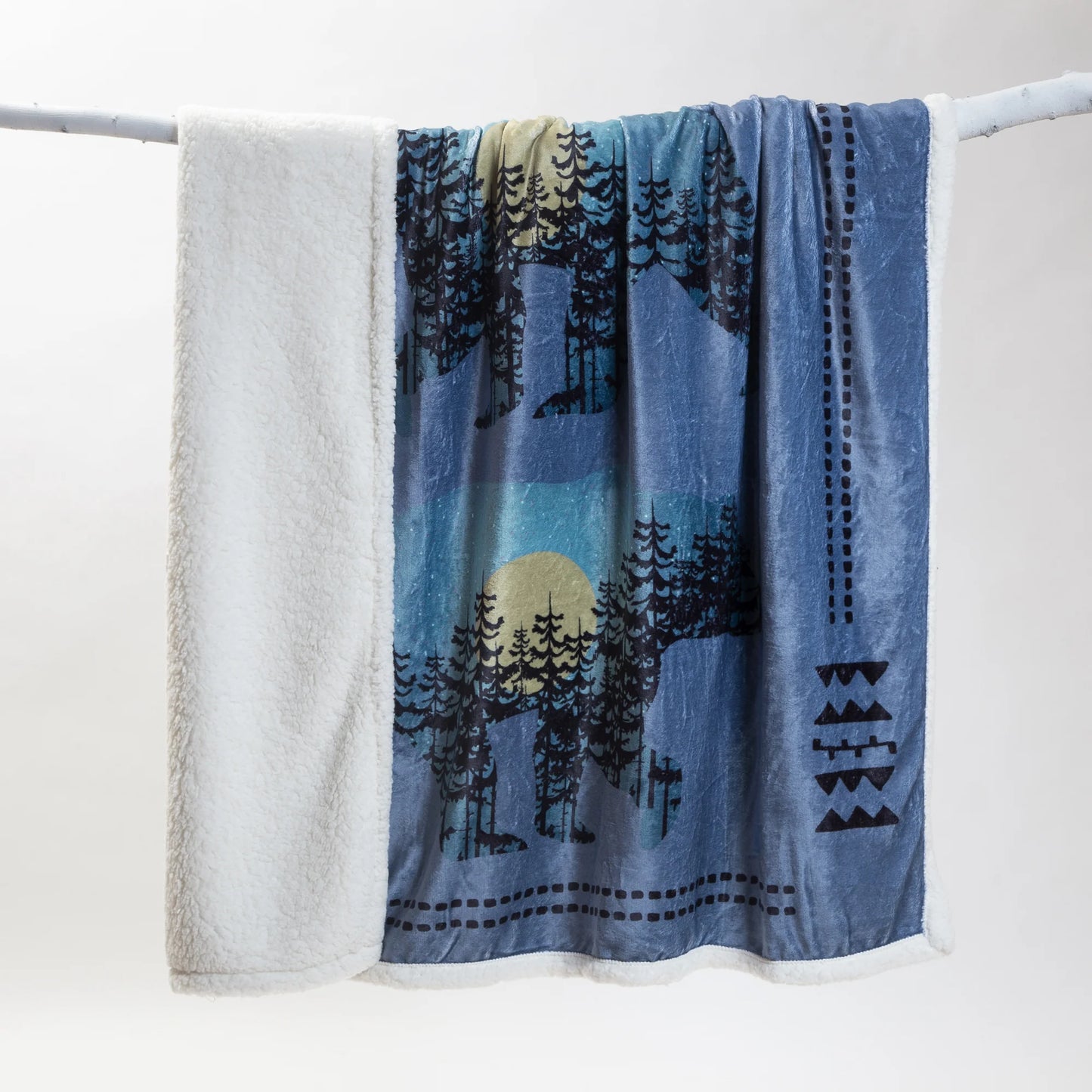 JP898 Carstens Three Bears Plush Throw Blanket