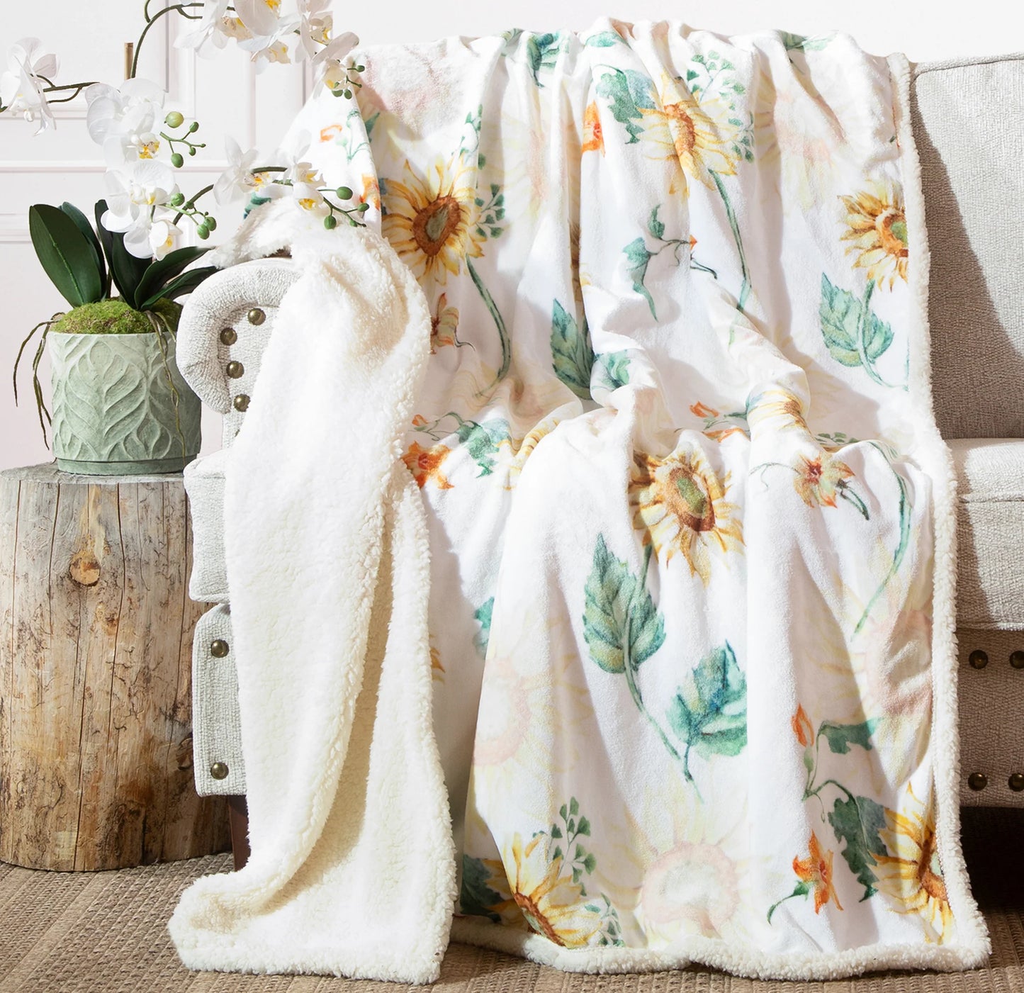 JP923 Carsten's Sunflower Plush Throw Blanket