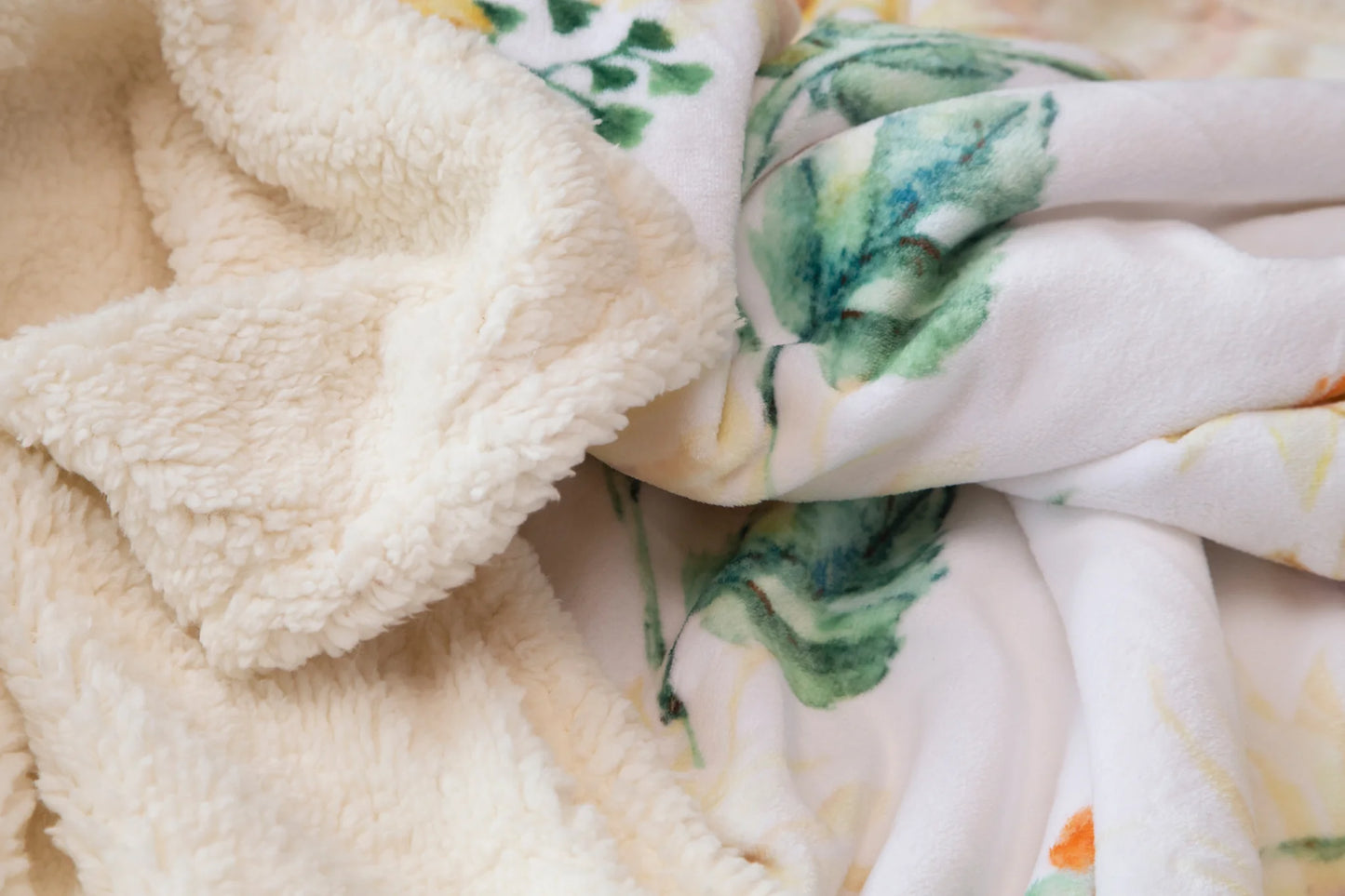 JP923 Carsten's Sunflower Plush Throw Blanket