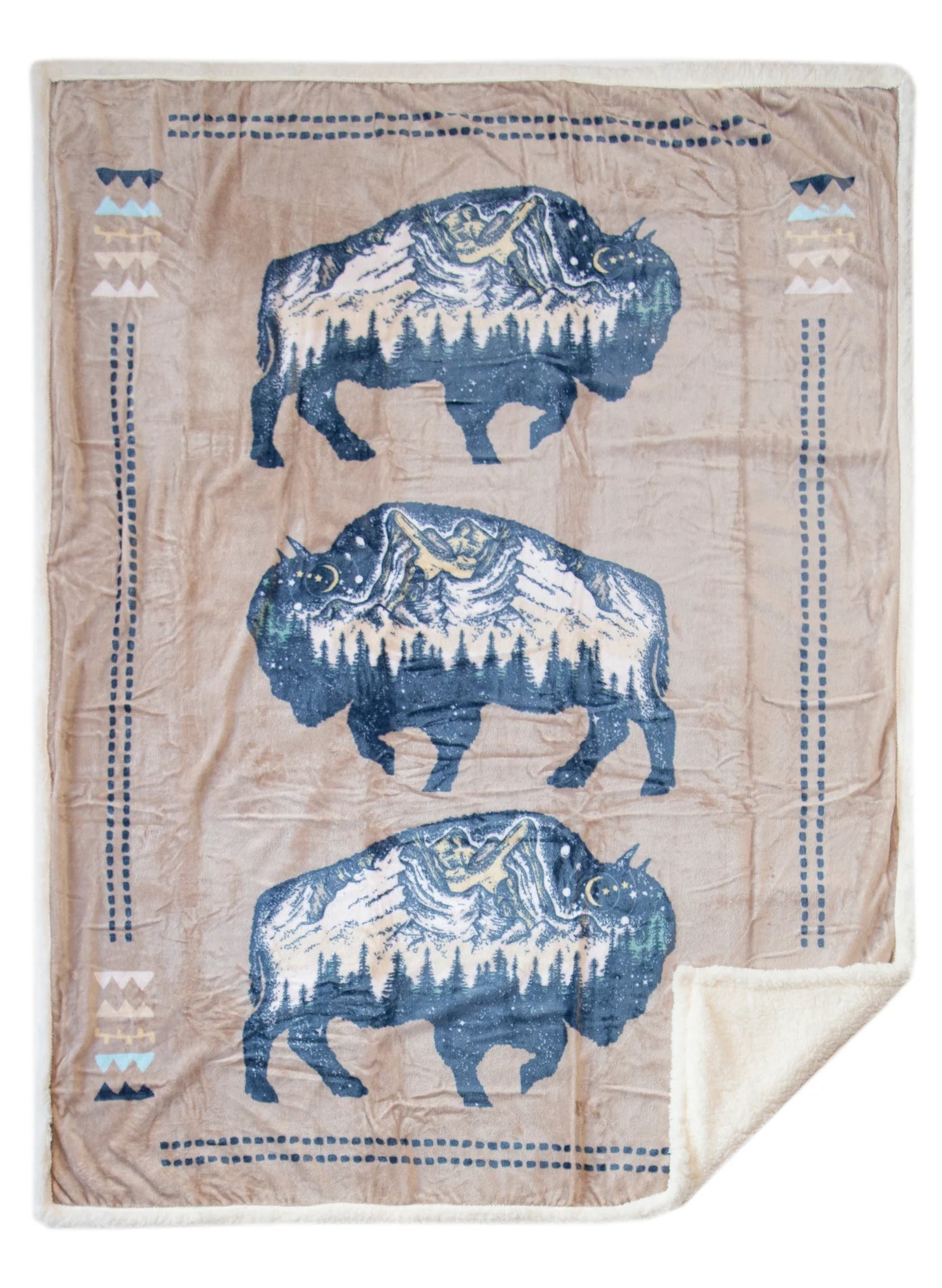 JP926 Casten's Three Buffalos Plush Throw Blanket