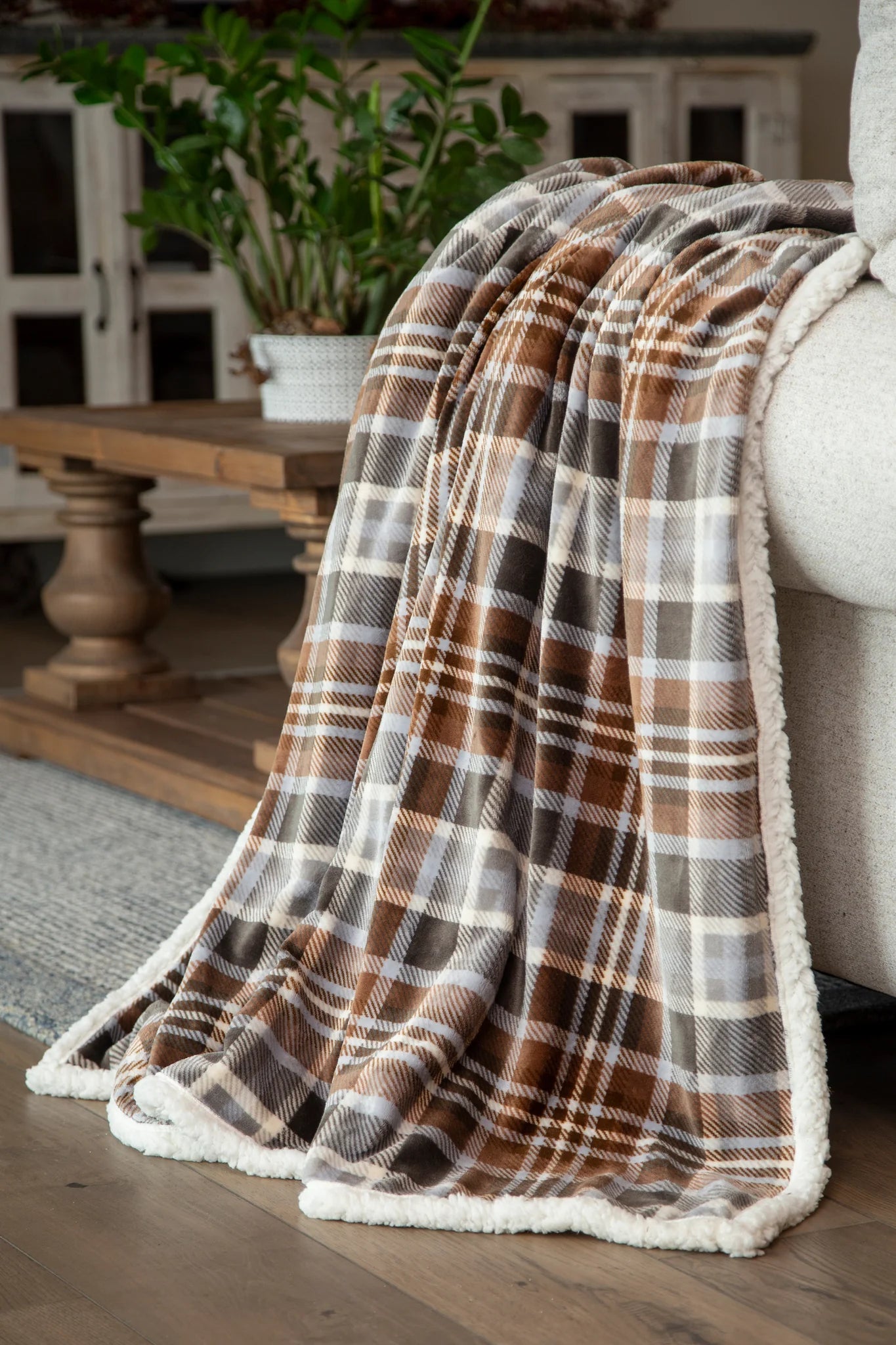 JP930 Carsten's Grey and Chestnut Plaid Plush Throw Blanket