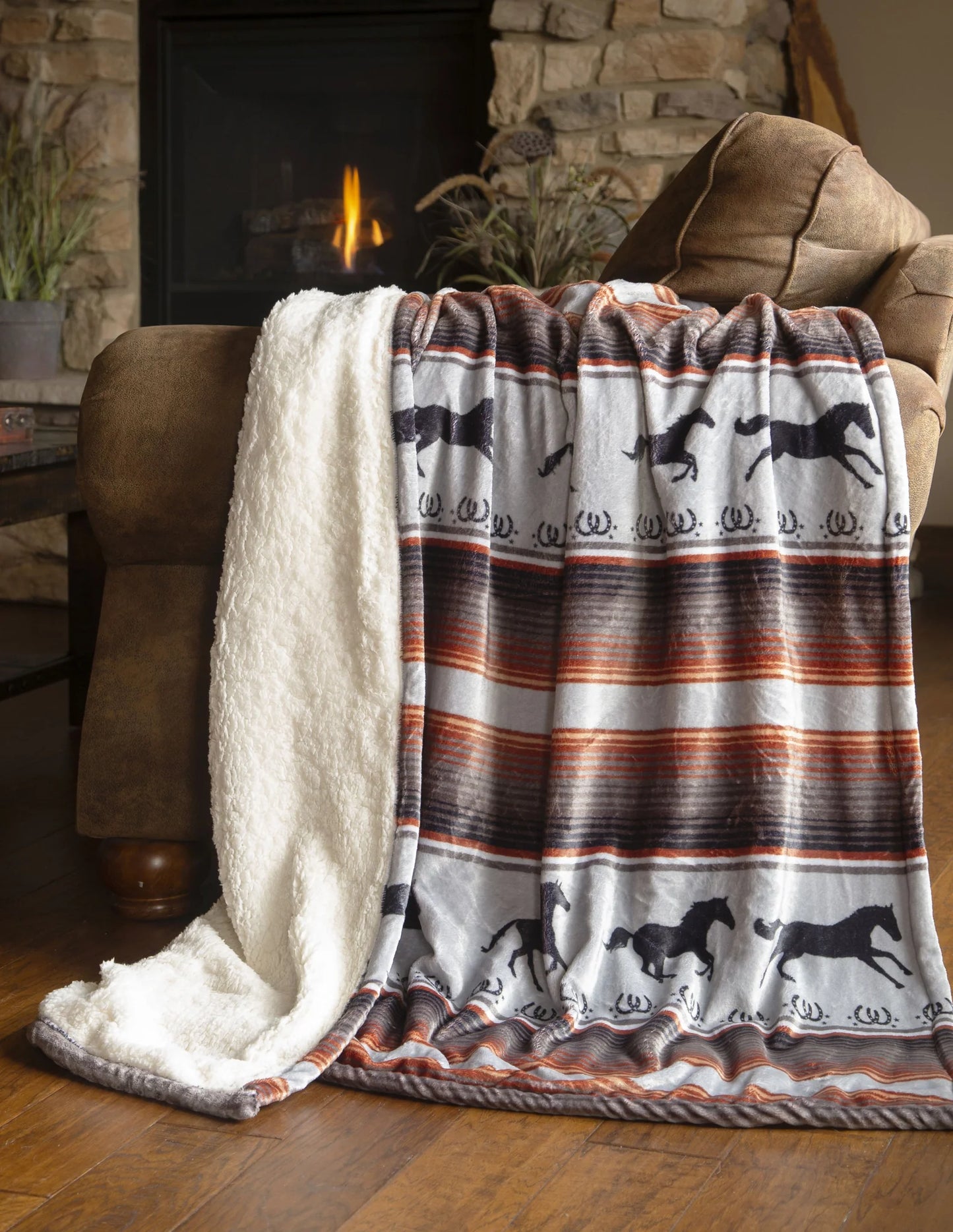 JP967 Carsten's Running On The Range Throw Blanket