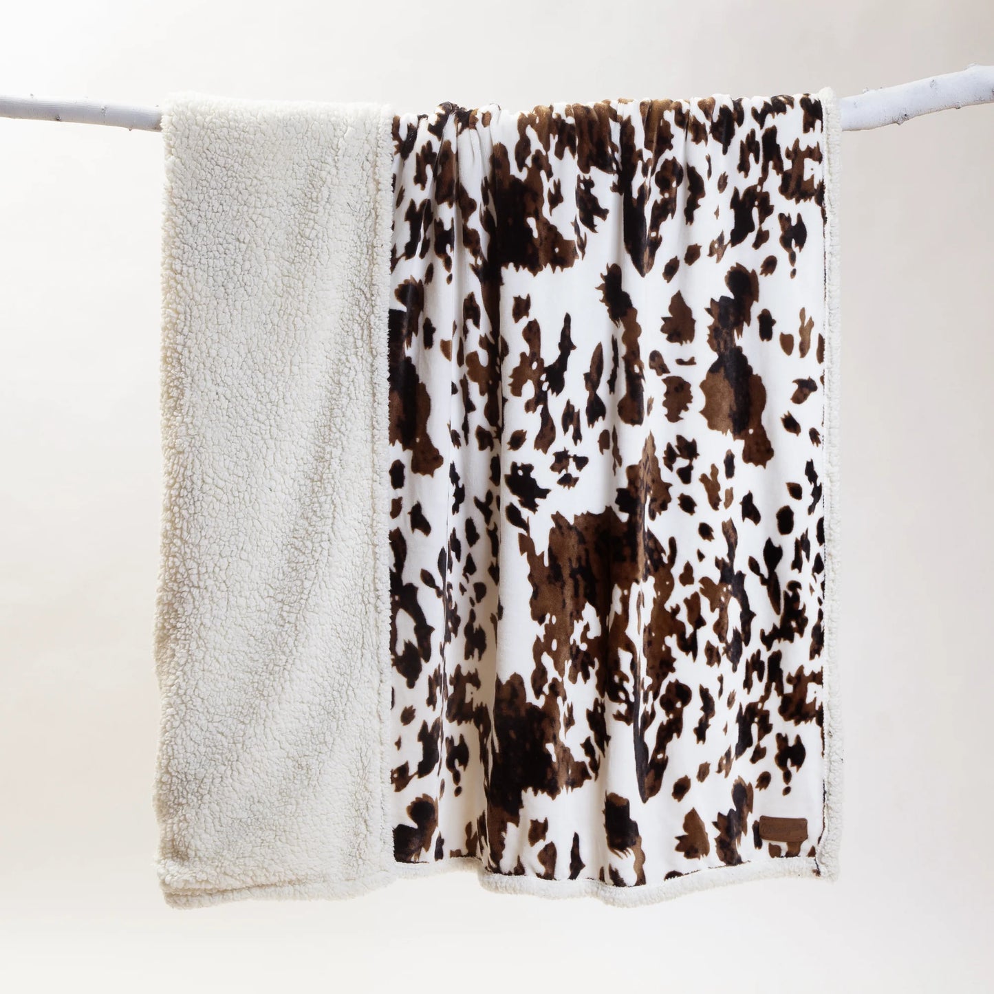 JW287 Carsten's Tri-Color Cowhide Plush Throw Blanket