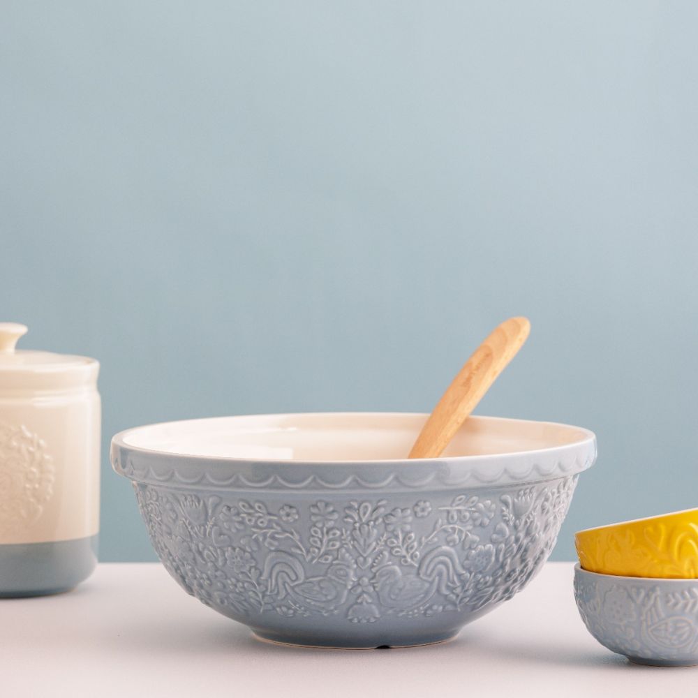 Mason Cash Home to Roost S18 (2.85 Qt) Mixing Bowl | Cornflower Blue