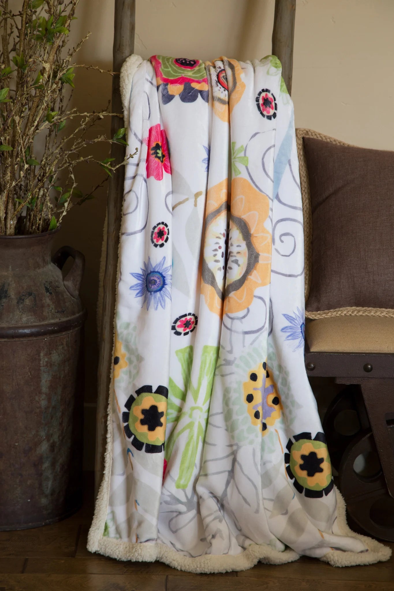 NE505 Carsten's Wildflower Sherpa Plush Throw Blanket