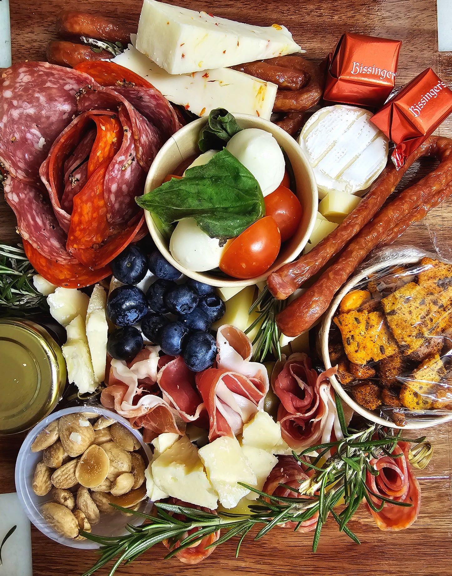 CHUCKTOOIE BOARD (CHARCUTERIE)