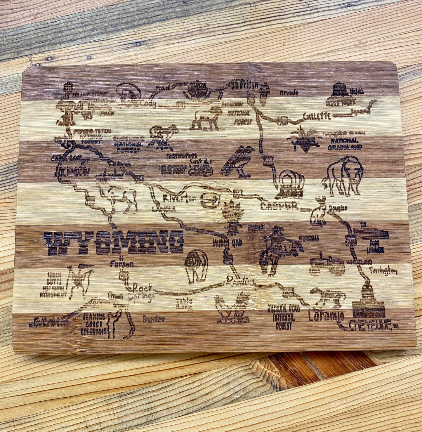 WYOMING CUTTING BOARD