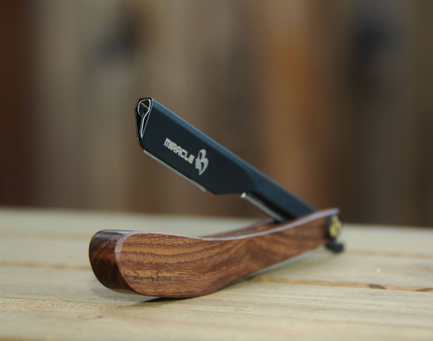Straight Razor with Fine Wood Handle - Straight Edge Razor